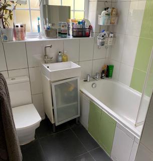 17 Hill Close, Stanmore, HA7 3BS