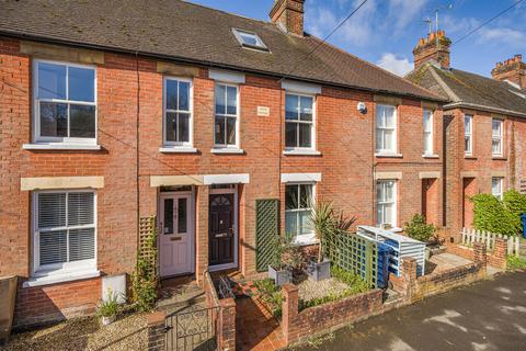 35 Lion Lane, Haslemere, GU27 1JF