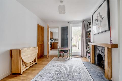 35 Lion Lane, Haslemere, GU27 1JF