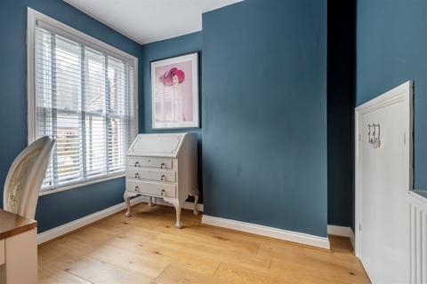 35 Lion Lane, Haslemere, GU27 1JF