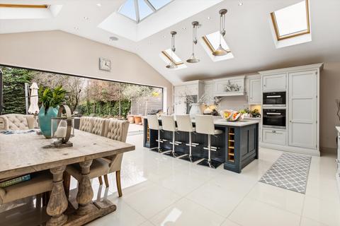 5 bedroom semi-detached house for sale, Lyford Road, London, SW18