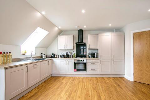 2 bedroom apartment for sale - Penn Hill Avenue, Lower Parkstone, Poole, Dorset, BH14