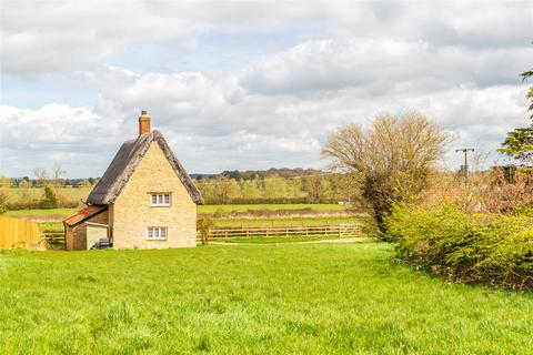 3 bedroom detached house to rent, Park Road, Stevington, Bedford, Bedfordshire, MK43