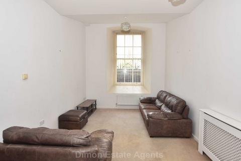 2 bedroom flat for sale, St Georges Barracks, Gosport