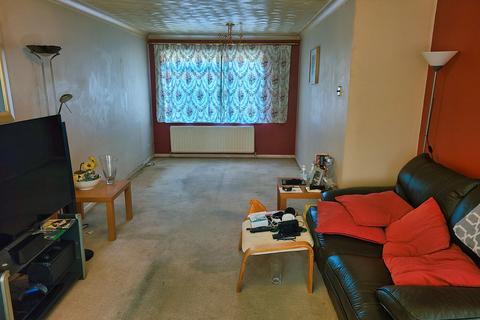25 Birchglade, Calmore, Southampton, SO40 2GP