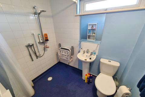 25 Birchglade, Calmore, Southampton, SO40 2GP