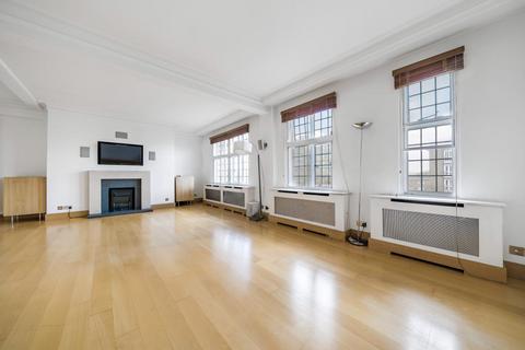 3 bedroom flat for sale, Wellington Court,  St Johns Wood,  NW8