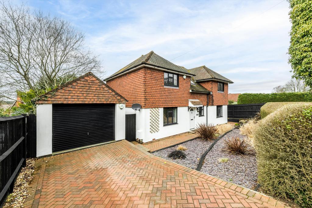 Church Road Buxted Uckfield East Sussex Tn22 4 Bed Detached House