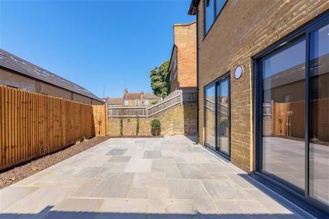 53 Godfrey Road, London, SE18 5EY
