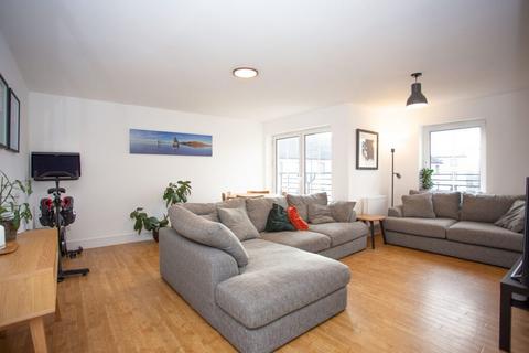 3/7 Tower Wynd, Edinburgh, EH6 7BA
