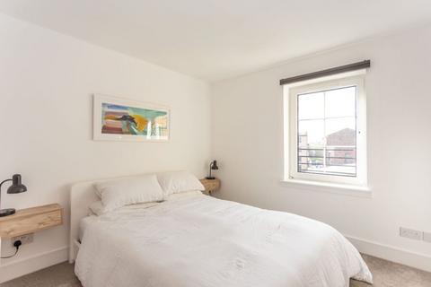 3/7 Tower Wynd, Edinburgh, EH6 7BA
