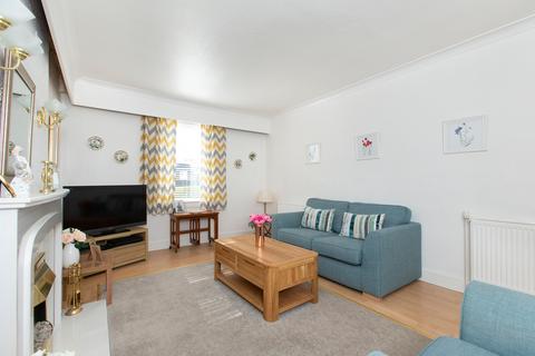 53/2 Craigentinny Road, Edinburgh, EH7 6RL
