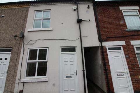 2 bedroom townhouse to rent, West Terrace, Hucknall