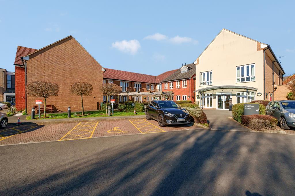 Bicester, Oxfordshire, OX26 1 bed retirement property for sale £120,000