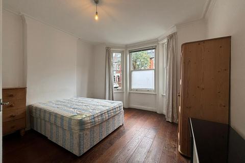 2 bedroom apartment to rent, Kingwood Road, SW6