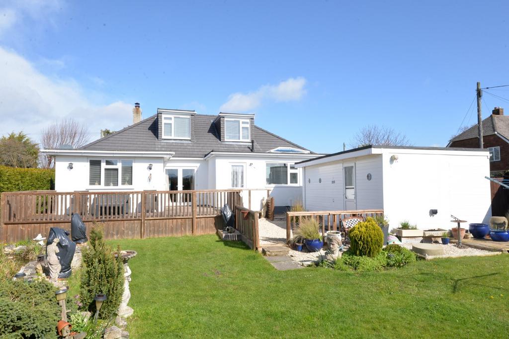 Heath Road, Hordle, Lymington, Hampshire, SO41 5 bed bungalow for sale