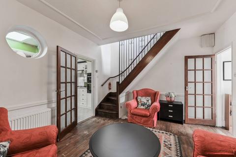 109 Morley Avenue, London, N22 6NG