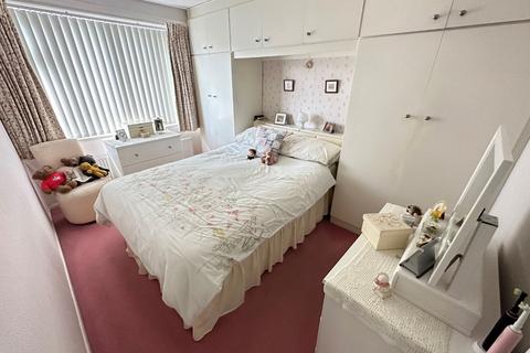 62 Sunningdale, Luton, LU2 7TE