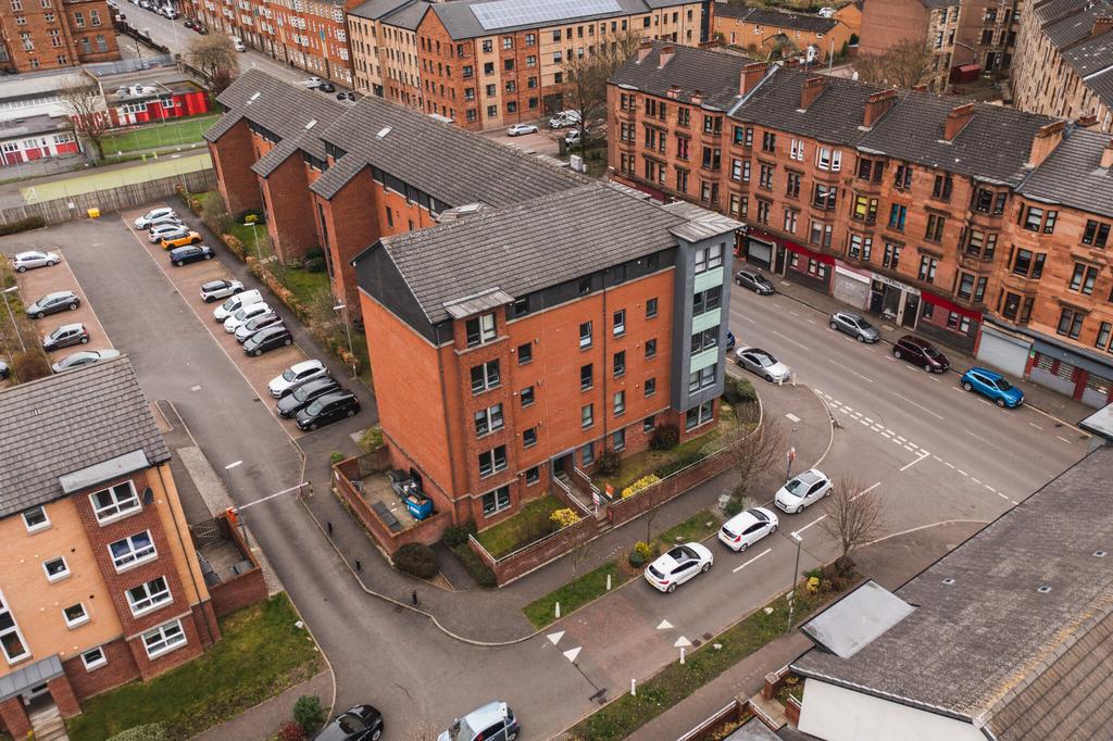 Springfield Gardens, Parkhead 2 bed flat £850 pcm (£196 pw)