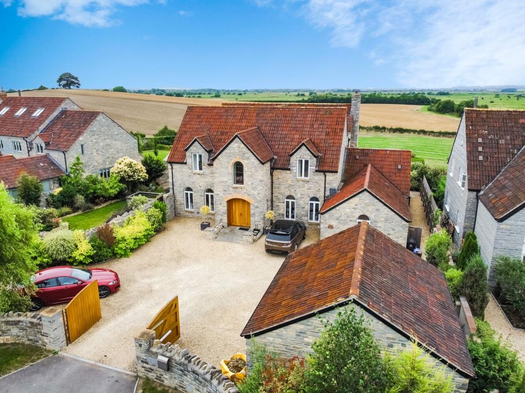Martock Road, Long Sutton, Langport, Somerset, TA10 6 bed detached