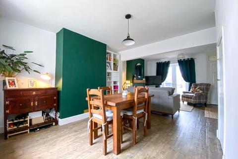 16 Bindon Road, Taunton, TA2 6AA
