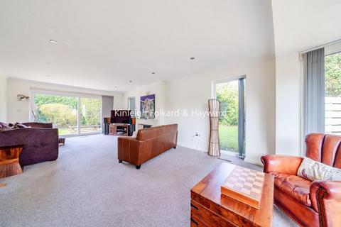 6 Cedar Copse, Bromley, BR1 2NY