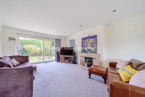 6 Cedar Copse, Bromley, BR1 2NY