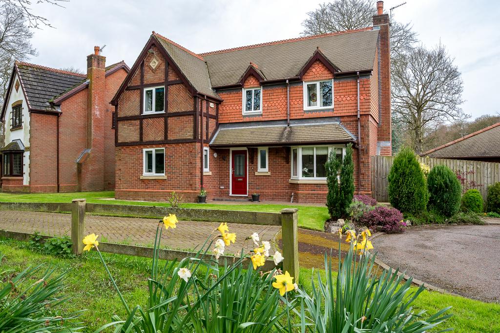 Knutsford Close, Eccleston, St Helens, WA10 4 bed detached house for