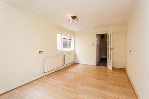 18 Alloway Road, London, E3 5AS