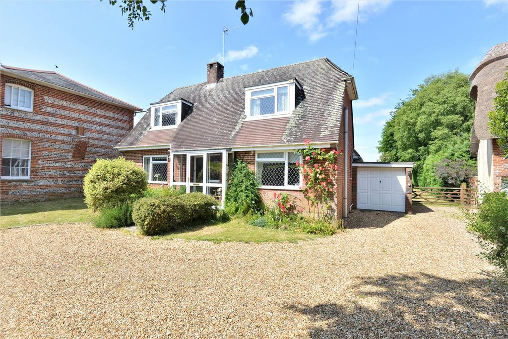 Martin, Fordingbridge, Hampshire, SP6 4 bed detached house £695,000