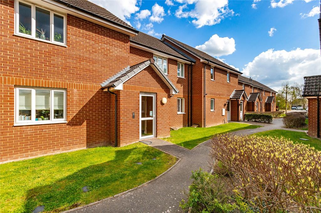 Chiltern Close, Chelmsford, Essex, CM1 1 bed apartment for sale £160,000