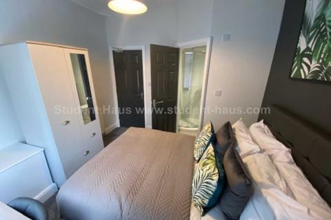 4 bedroom house to rent - Lydford Street, Salford, M6 6BJ