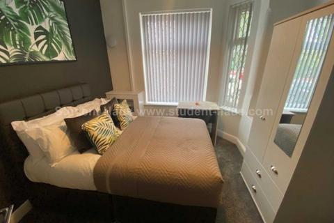 4 bedroom house to rent - Lydford Street, Salford, M6 6BJ