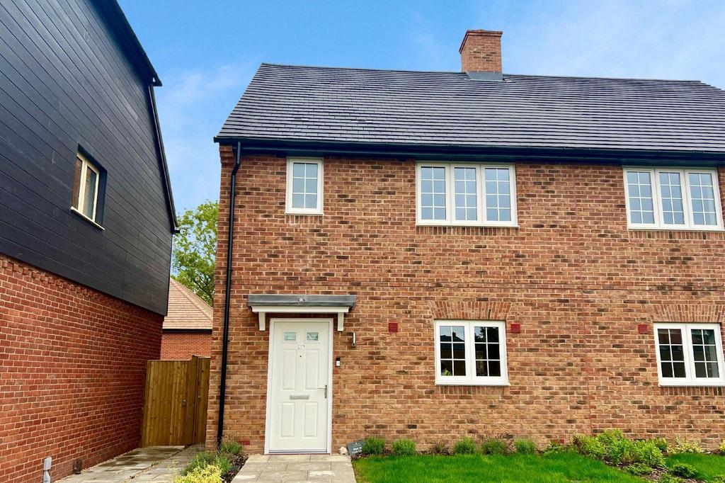 Tilehurst Green, Tilehurst Lane... 3 bed semidetached house £575,000