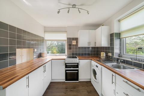 12 Petersham Close, Byfleet, West Byfleet, KT14 7HT