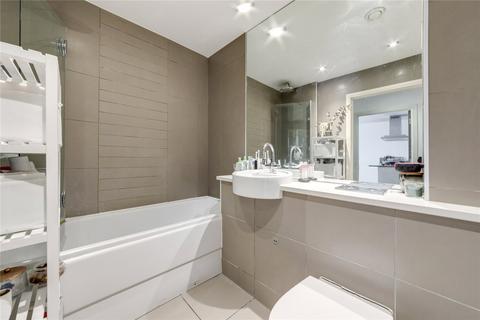 1 bedroom flat for sale, Plumbers Row, London