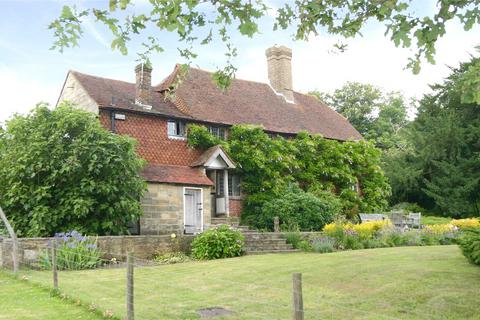 5 bedroom detached house to rent, Luxford Lane, East Grinstead, West Sussex