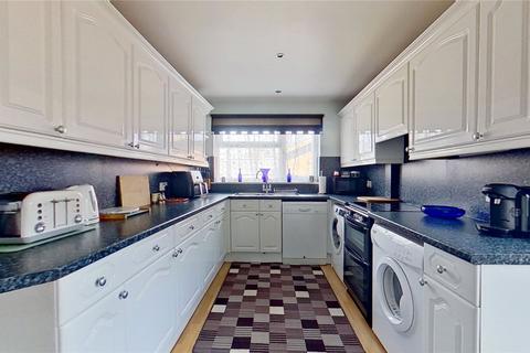 3 bedroom bungalow for sale - Brighton Road, Lancing, West Sussex, BN15