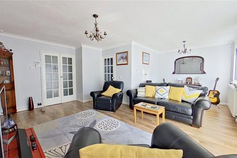 3 bedroom bungalow for sale - Brighton Road, Lancing, West Sussex, BN15