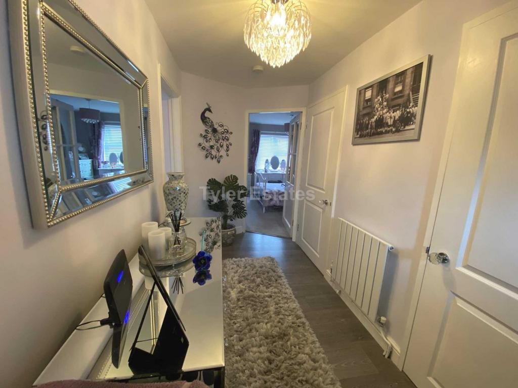 Crouch Street, Basildon SS15 1 bed apartment for sale £200,000