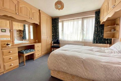 29 Brookside, Billericay, CM11 1DT