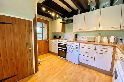 16 Bridgecote Lane, Basildon, SS15 4BW