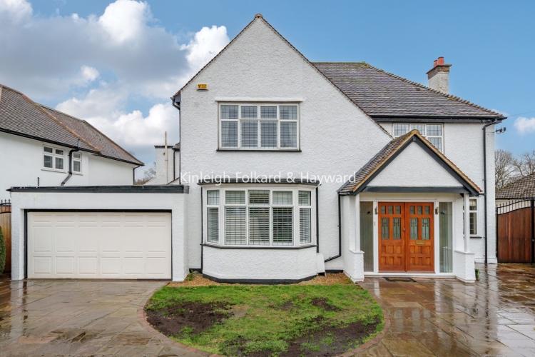 Beckenham Road West Wickham BR4 5 bed house £4,500 pcm (£1,038 pw)