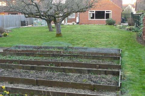 2 bedroom detached bungalow for sale - Steventon,  Oxfordshire,  OX13