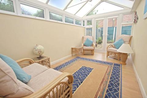 2 Ashburnham Close, Bletchley, Milton Keynes, MK3 7TR