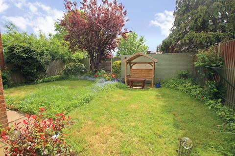 2 Ashburnham Close, Bletchley, Milton Keynes, MK3 7TR