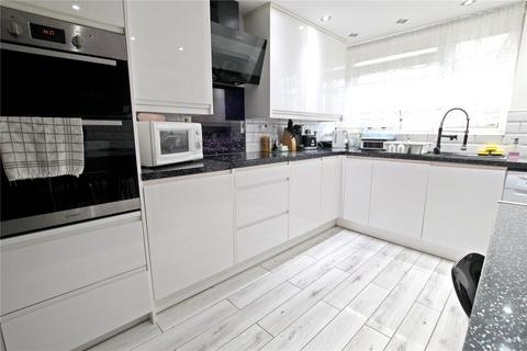 69 Buttermere Close, Bletchley, Milton Keynes, MK2 3DG