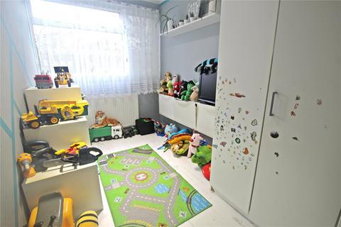 69 Buttermere Close, Bletchley, Milton Keynes, MK2 3DG