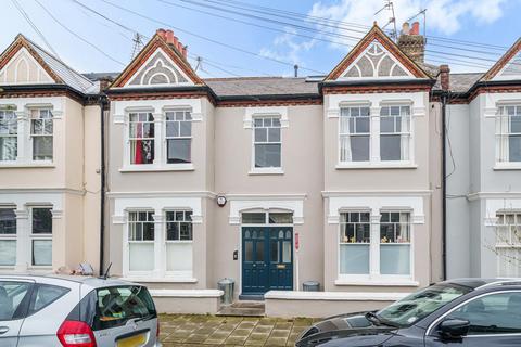 5b Treport Street, London, SW18 2BW