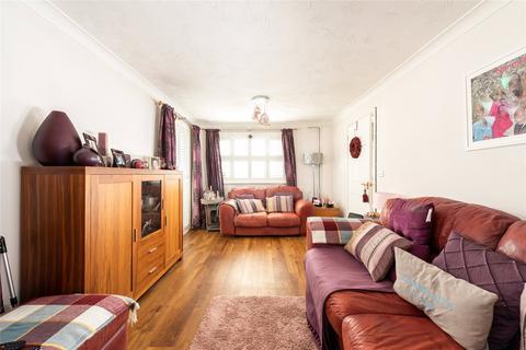 2 Fairground Way, Clifton, Shefford, SG17 5JN